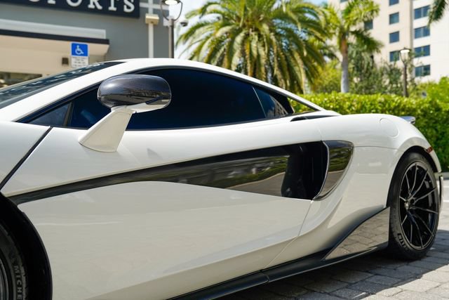 Used 2019 McLaren 600LT RWD image 10