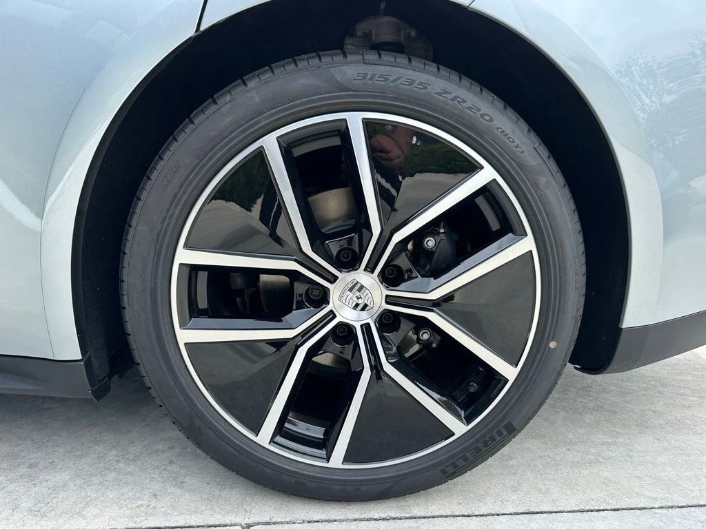 Used 2025 Porsche Panamera image 38