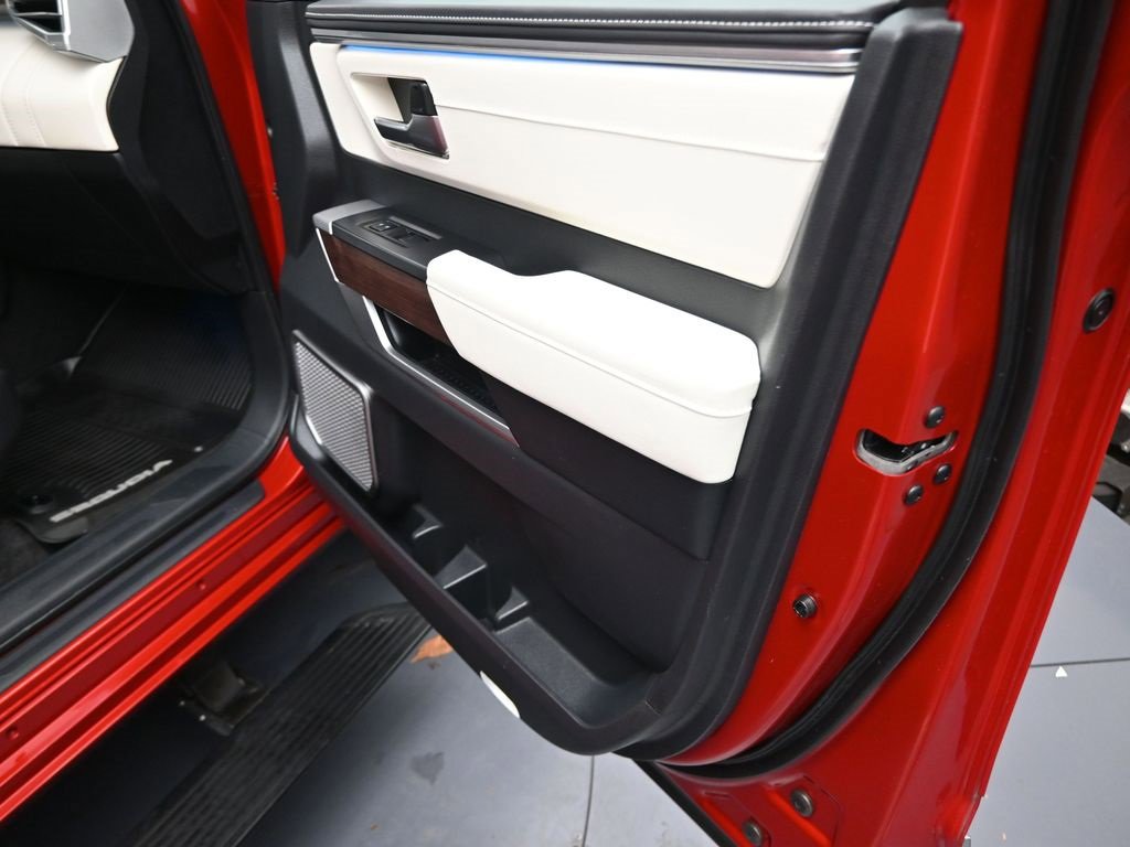 Used 2023 Toyota Sequoia Capstone image 40