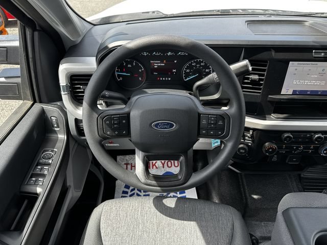 New 2026 Ford F550 4x4 Crew Cab image 14