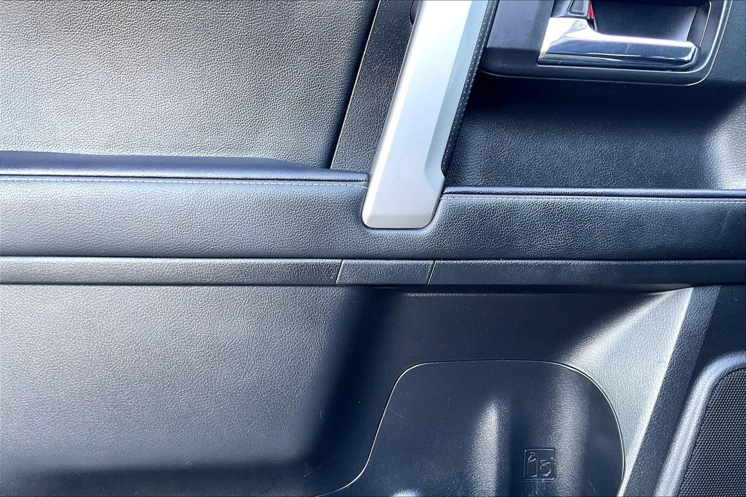 Used 2020 Toyota 4Runner SR5 Premium image 15