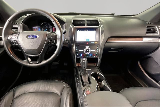 Used 2019 Ford Explorer Limited w/ Class III Trailer Tow Package AWD/4WD image 7