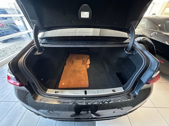 Used 2020 BMW ALPINA B7 xDrive w/ Luxury Rear Seating Package image 12