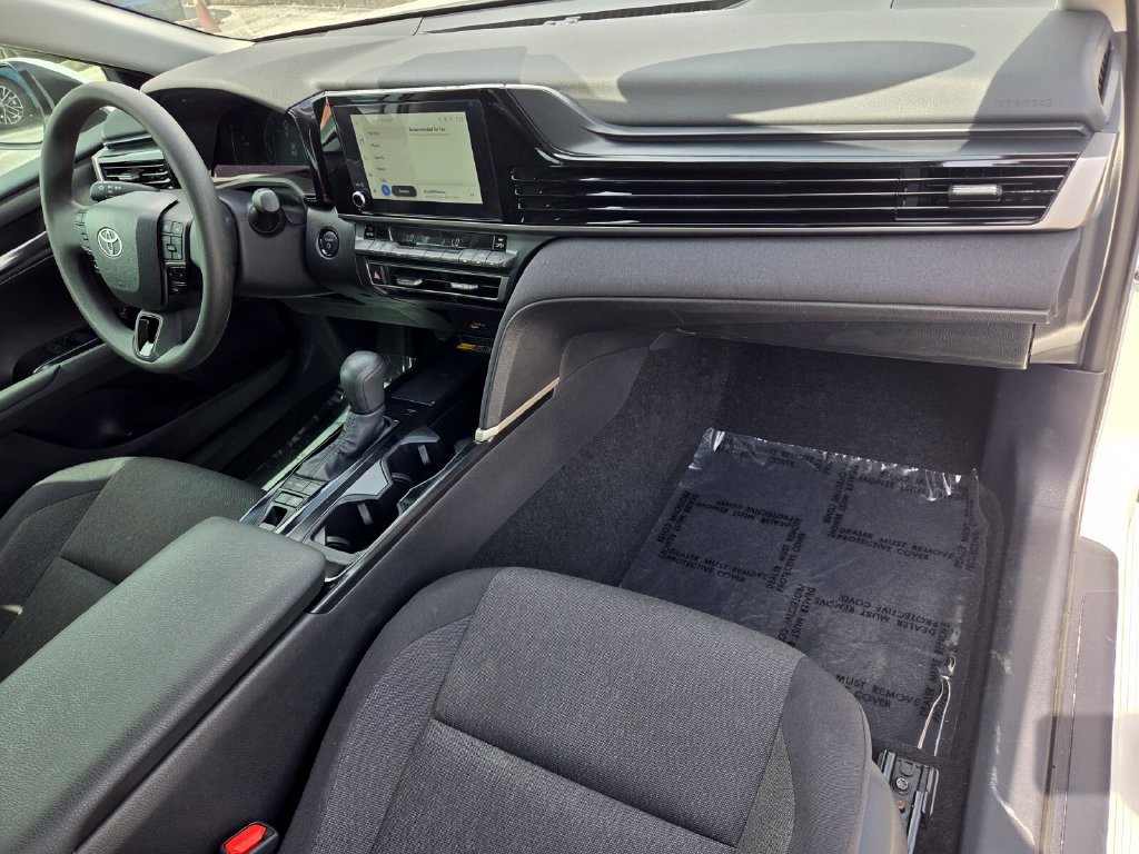 Used 2025 Toyota Camry LE FWD image 19