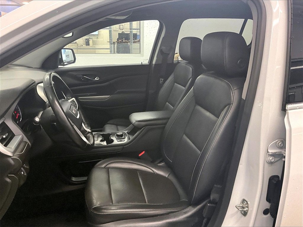 Used 2023 GMC Acadia SLT image 10