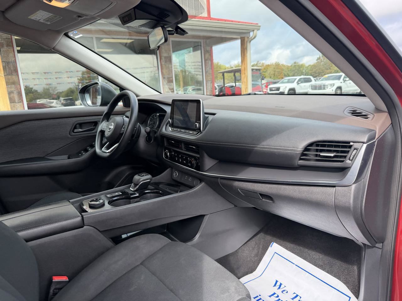 Used 2023 Nissan Rogue S AWD/4WD image 21