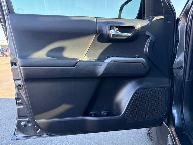 Used 2023 Toyota Tacoma TRD Off-Road image 22