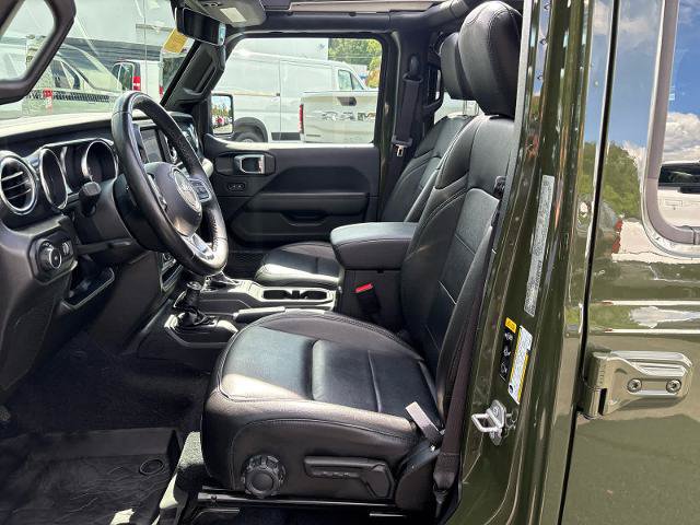 Used 2023 Jeep Wrangler Unlimited Sahara AWD/4WD image 16