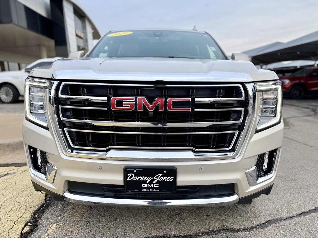 Used 2021 GMC Yukon XL SLT w/ SLT Premium Package image 2