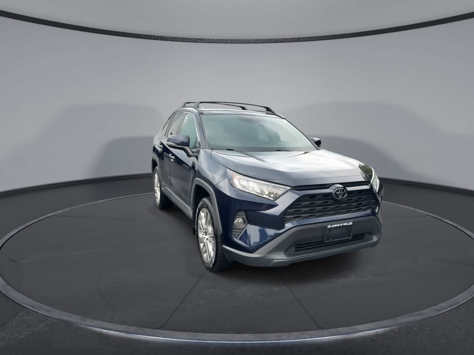 Used 2019 Toyota RAV4 XLE Premium w/ Cold Weather Package AWD/4WD image 2