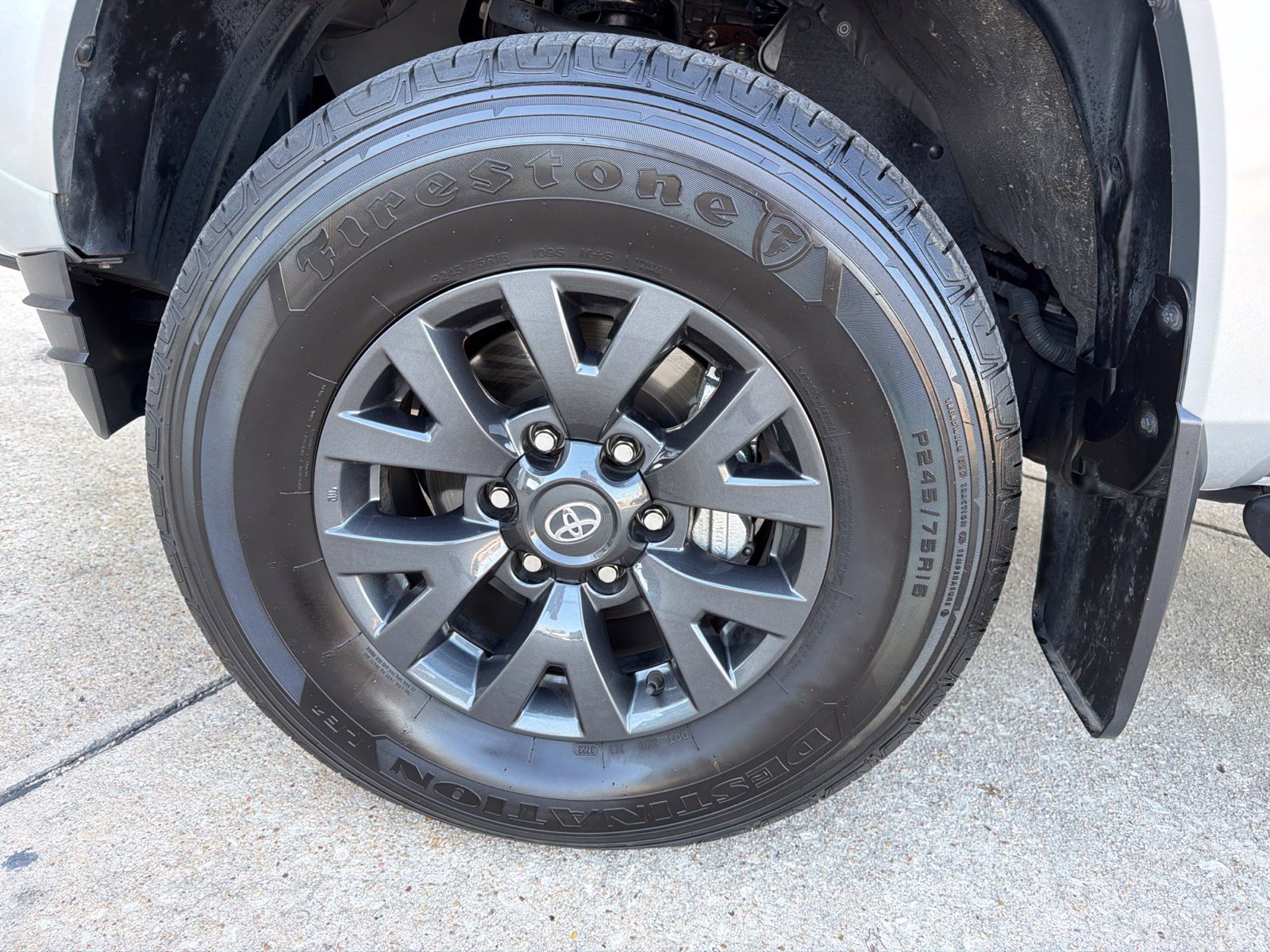 Used 2023 Toyota Tacoma SR5 RWD image 7