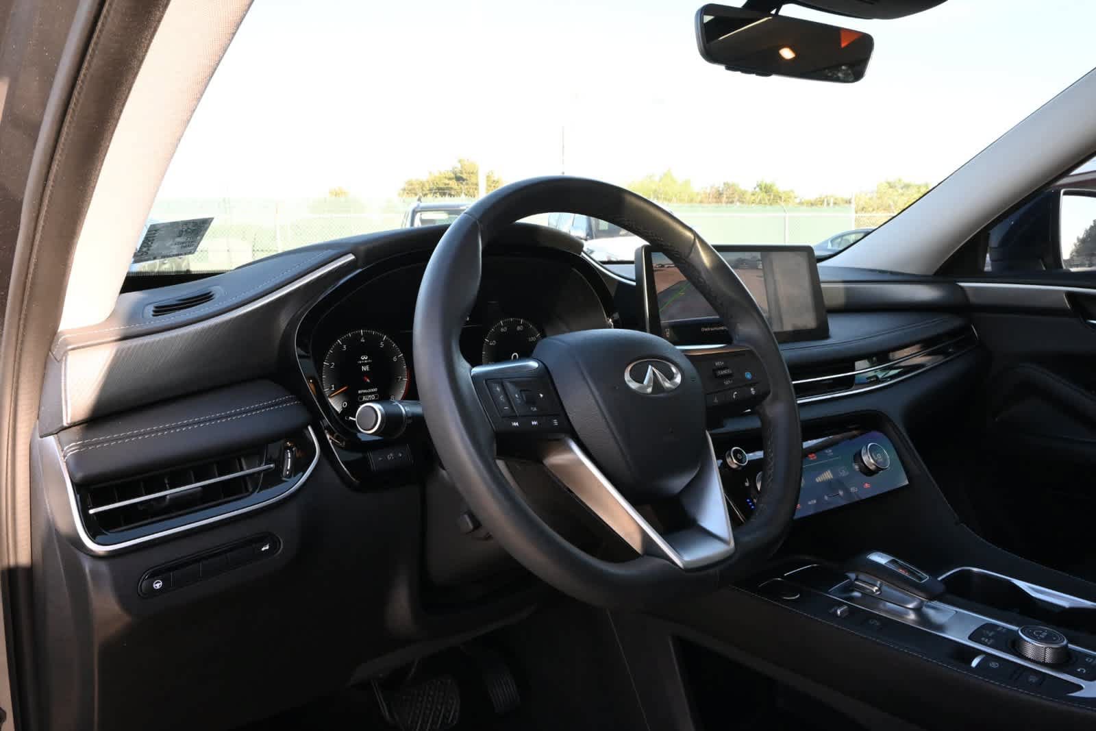 Certified 2023 INFINITI QX60 Luxe w/ Cargo Package AWD/4WD image 16
