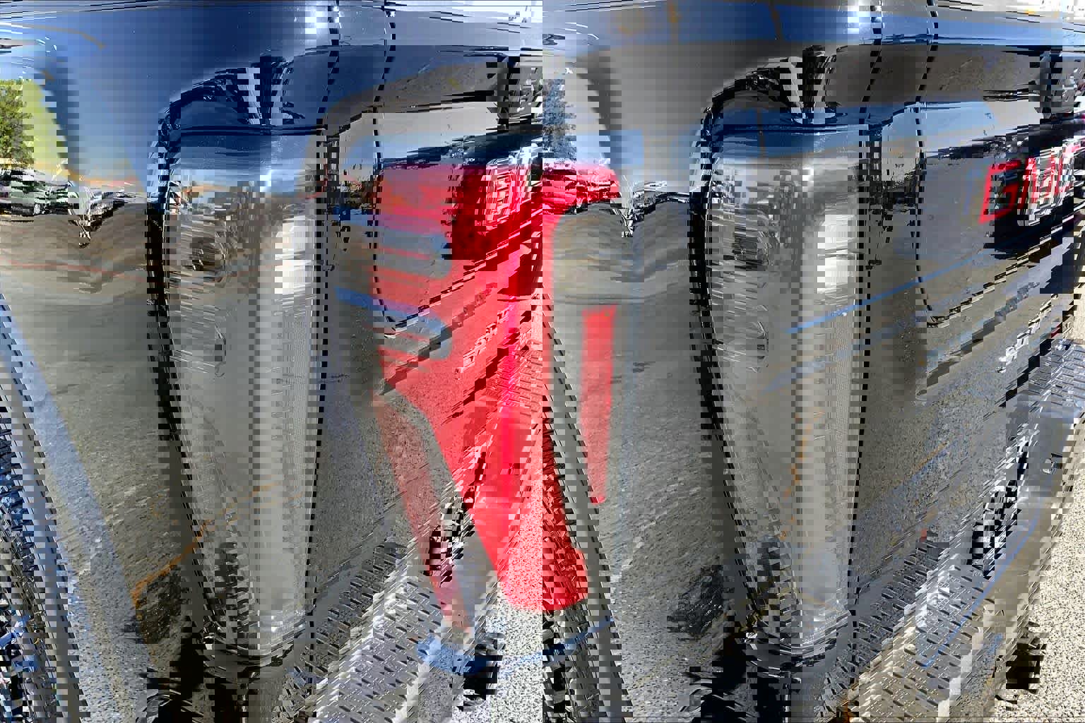 Used 2025 GMC Sierra 2500 AT4 w/ AT4 Premium Plus Package image 29