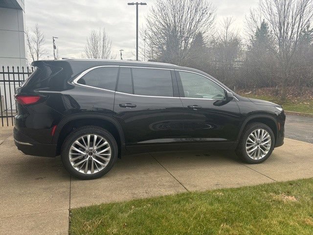 New 2025 Buick Enclave Preferred w/ Super Cruise Package AWD/4WD image 9
