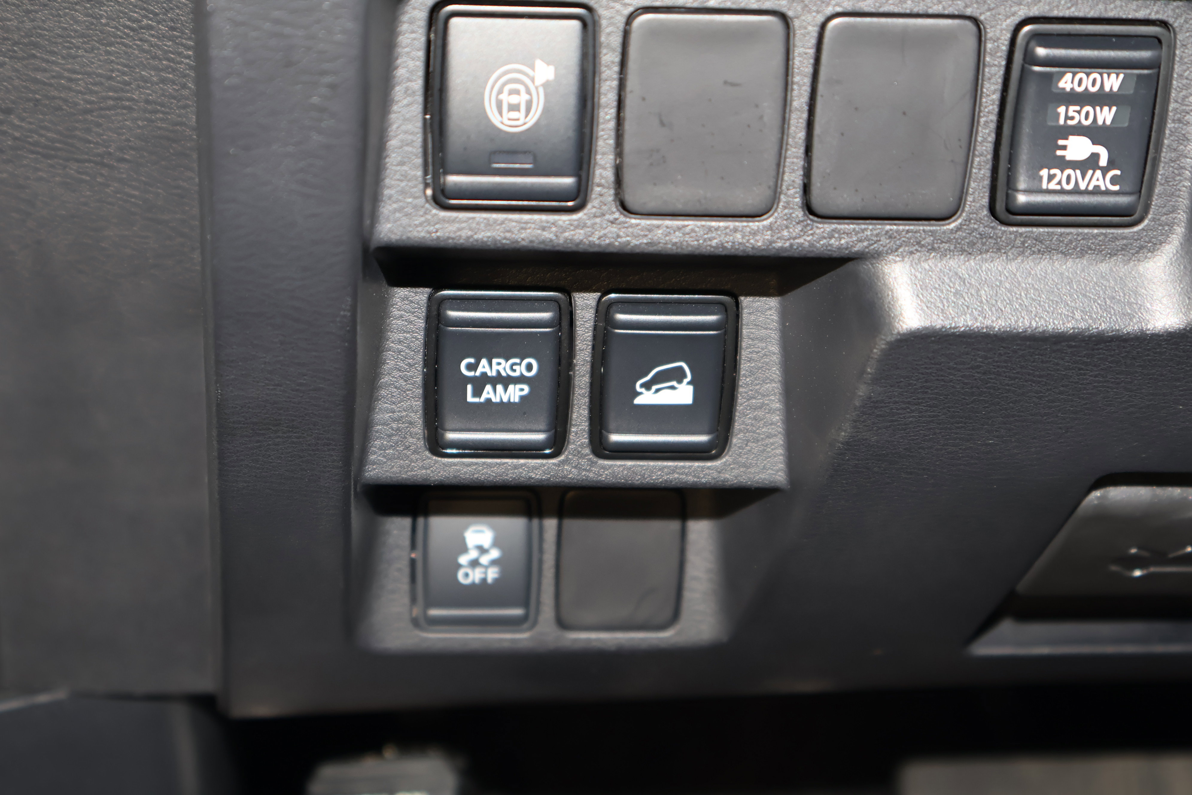 Used 2022 Nissan Frontier SV image 38