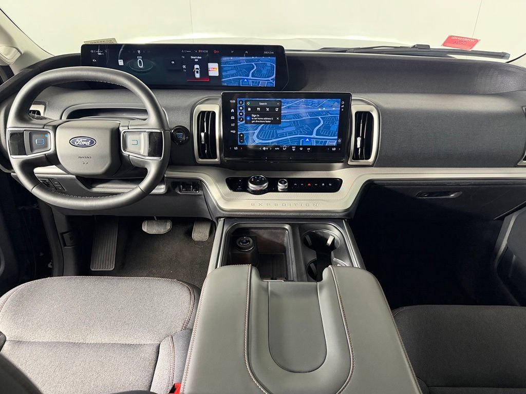 Used 2025 Ford Expedition Active AWD/4WD image 13
