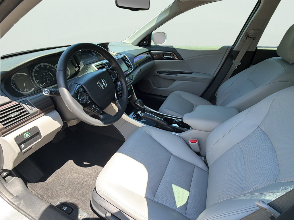Used 2017 Honda Accord EX-L image 9