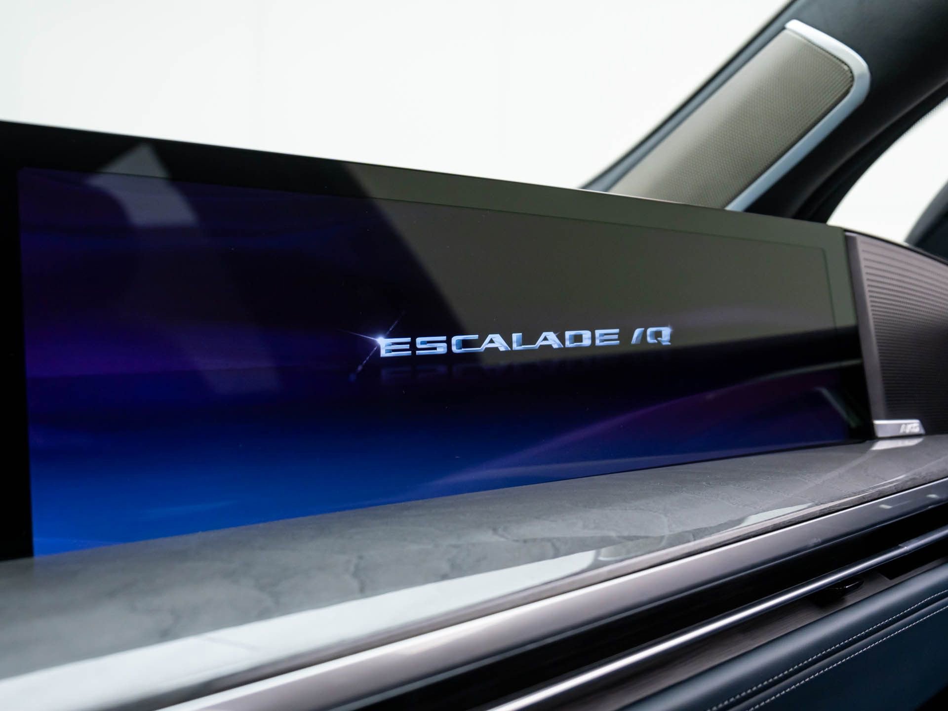 New 2025 Cadillac Escalade IQ Sport 2 w/ LPO, ONYX Package image 31