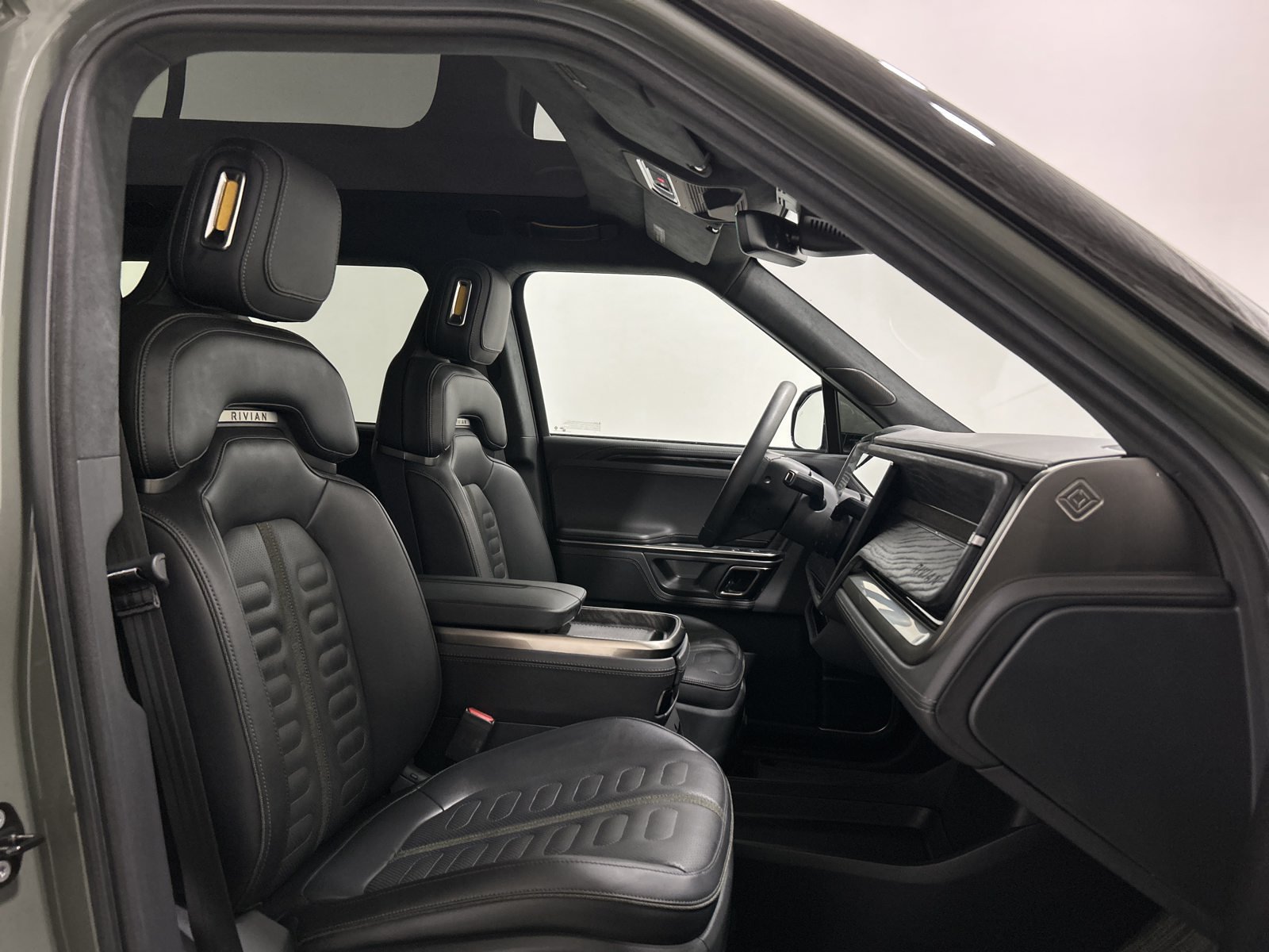Used 2022 Rivian R1S Launch Edition Quad AWD/4WD image 24