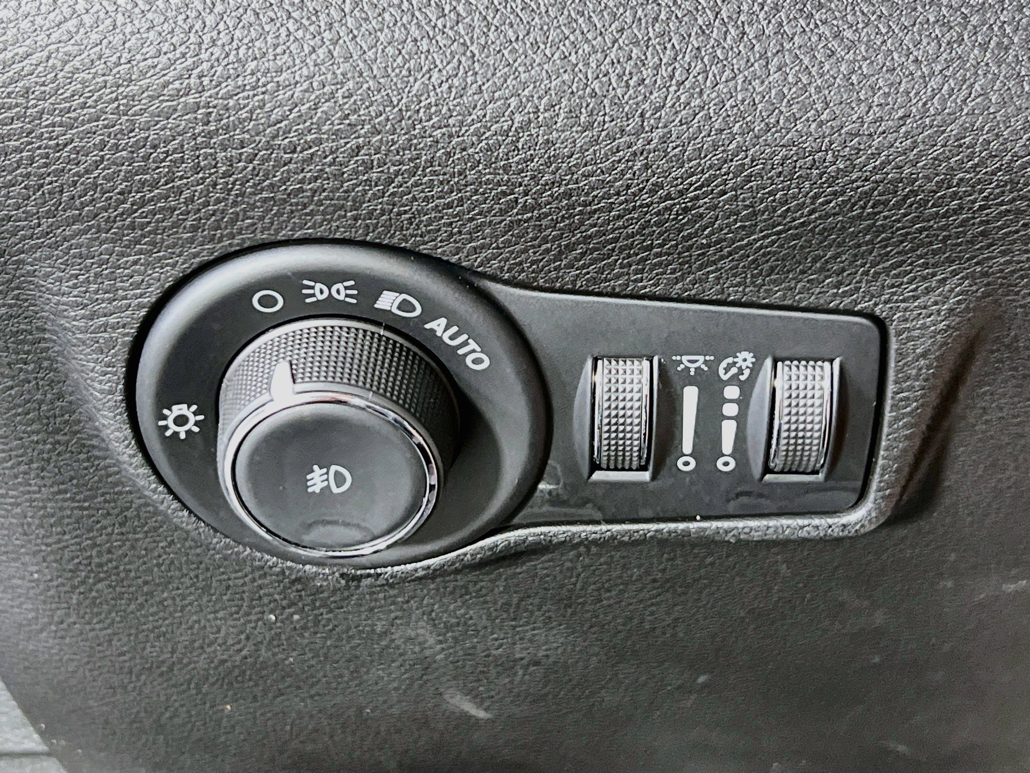 Used 2022 Jeep Compass Latitude AWD/4WD image 10