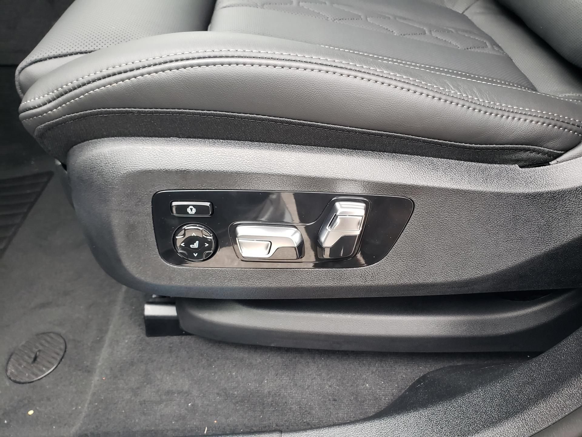 New 2027 BMW X6 M60i AWD/4WD image 21