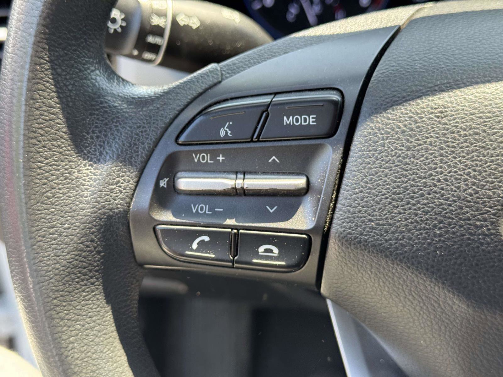 Used 2021 Hyundai Kona SE FWD image 17