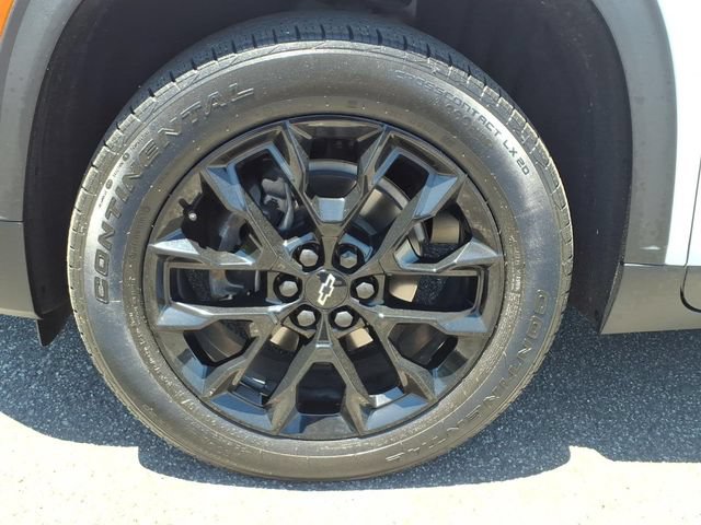 Used 2024 Chevrolet Traverse LS w/ Midnight/Sport Edition FWD image 12