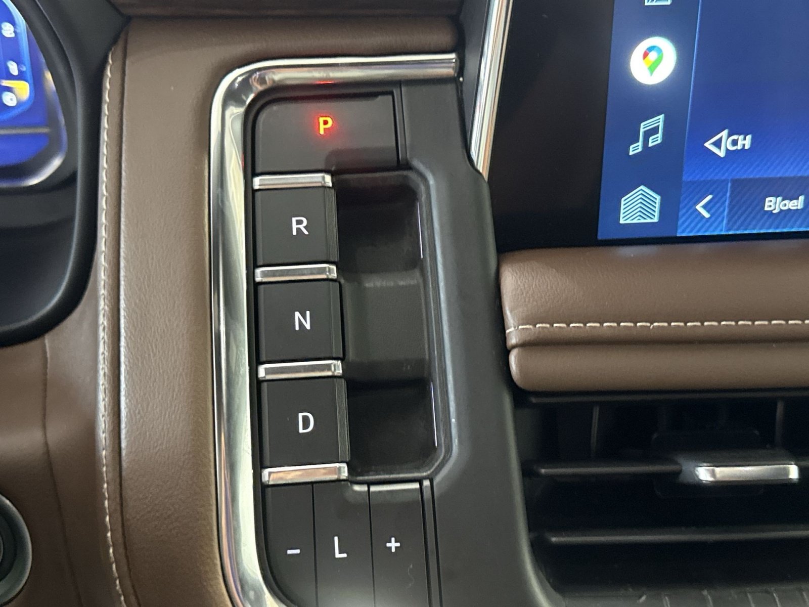 Used 2022 Chevrolet Tahoe High Country AWD/4WD image 23