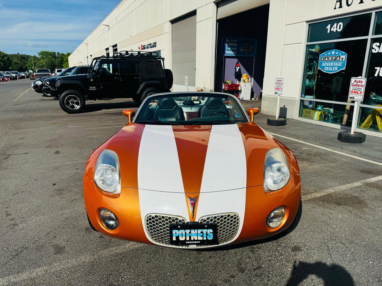 Used 2006 Pontiac Solstice Convertible w/ Premium Package RWD image 3