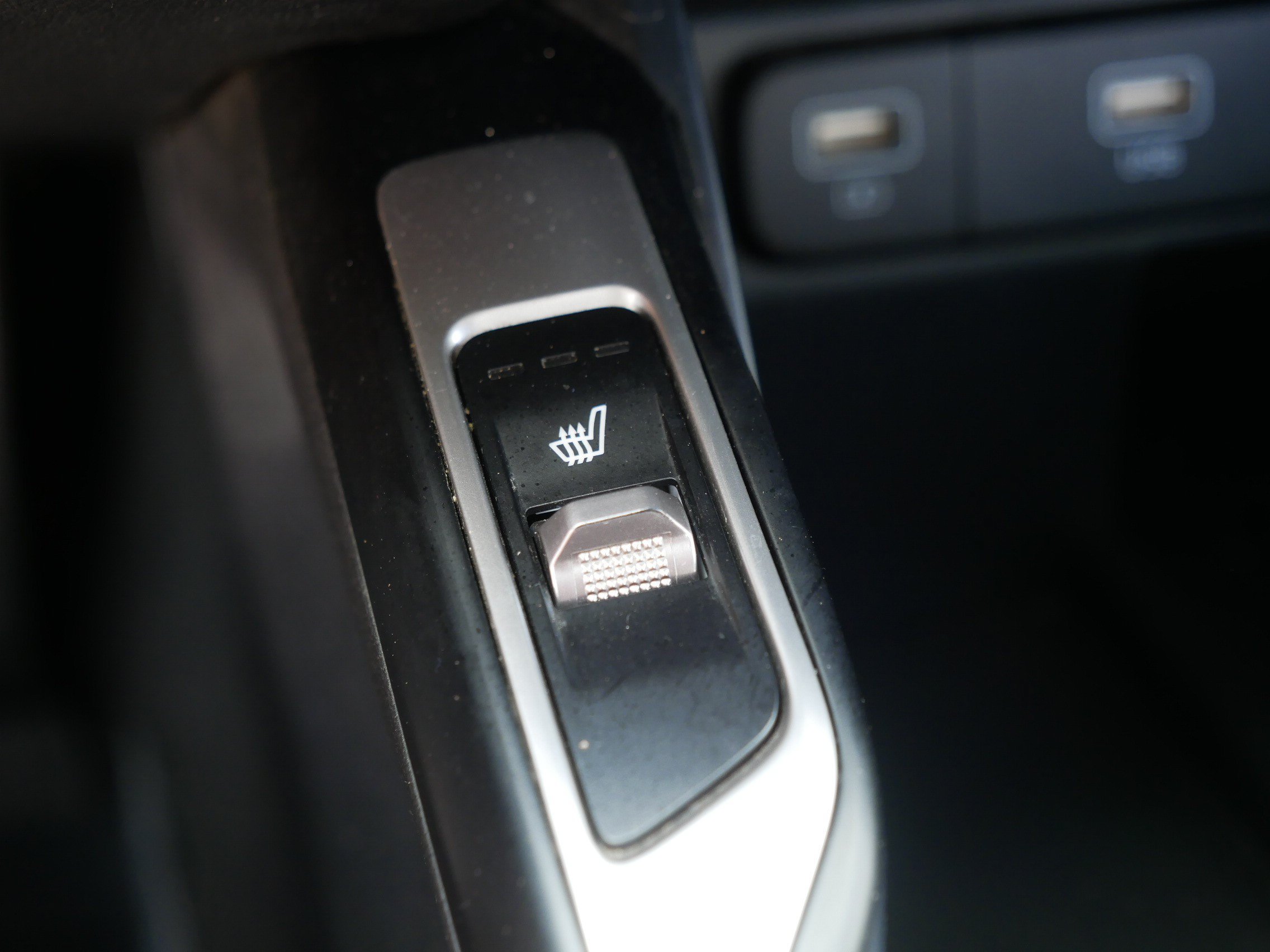 Used 2023 Kia Sorento S w/ Panoramic Sunroof Package AWD/4WD image 31