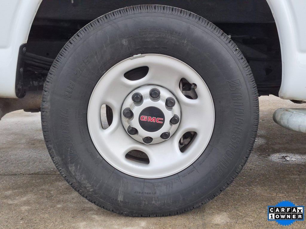 Certified 2024 GMC Savana 2500 w/ Driver Convenience Package RWD image 19
