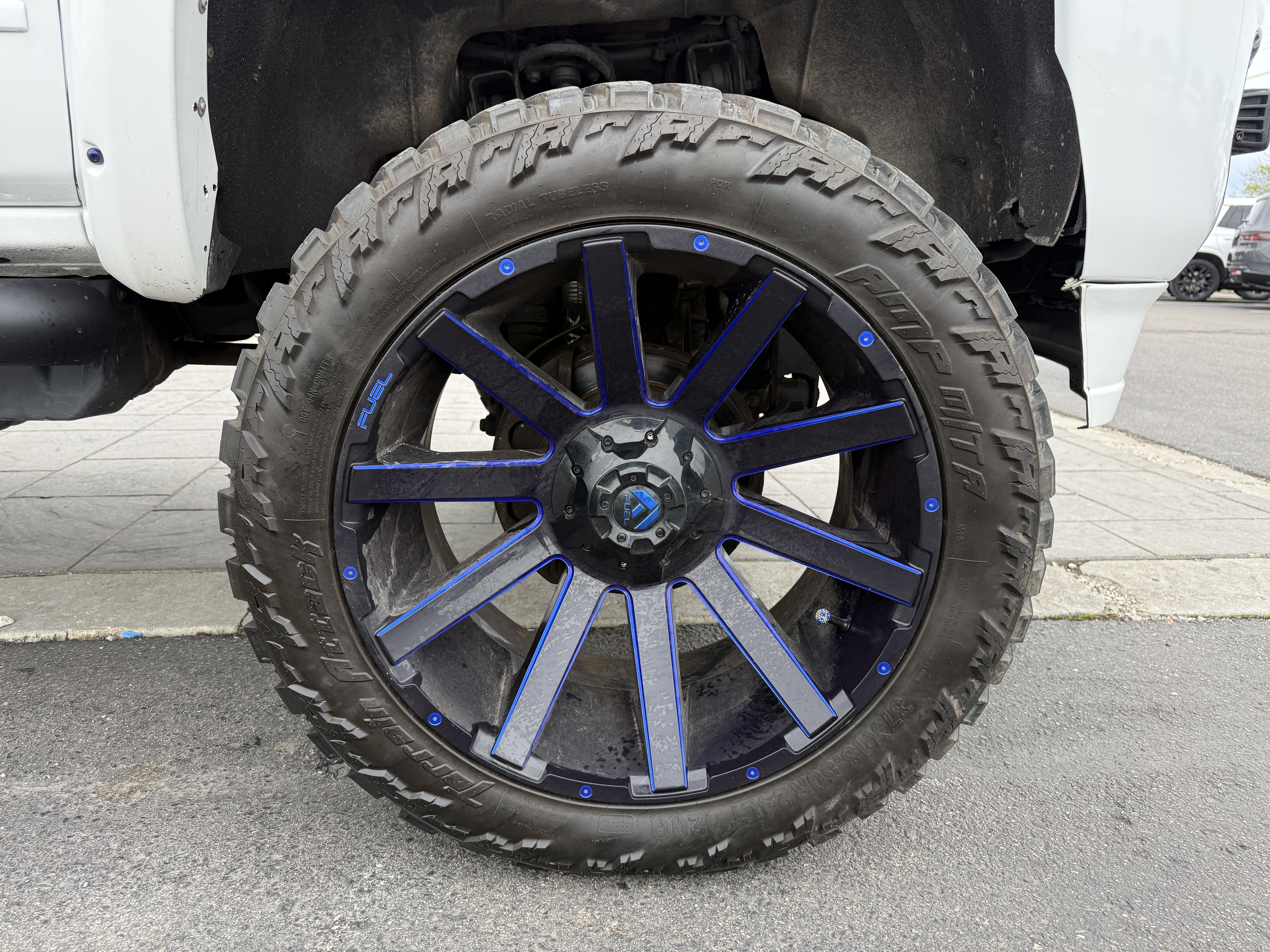 Used 2019 GMC Sierra 2500 SLT w/ All Terrain HD Package AWD/4WD image 35