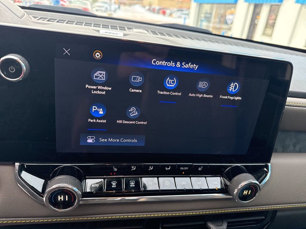 Used 2024 Chevrolet Colorado ZR2 w/ Technology Package image 29