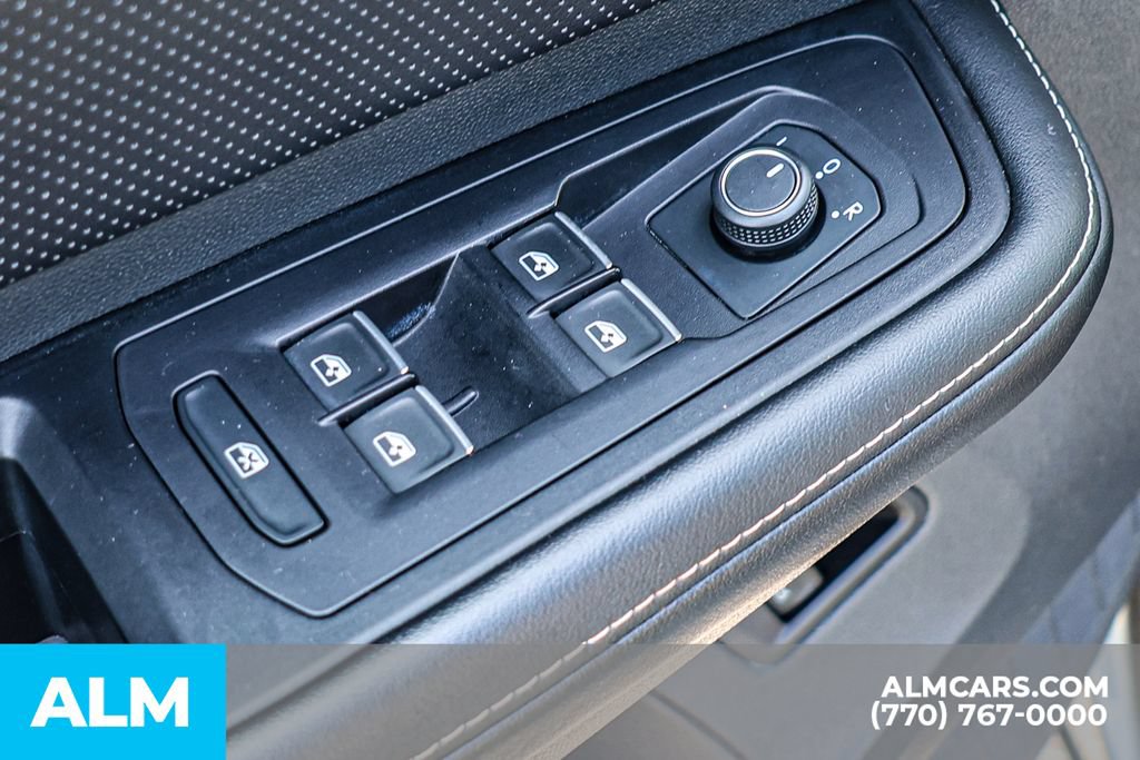 Used 2024 Volkswagen Atlas Cross Sport SE FWD image 48