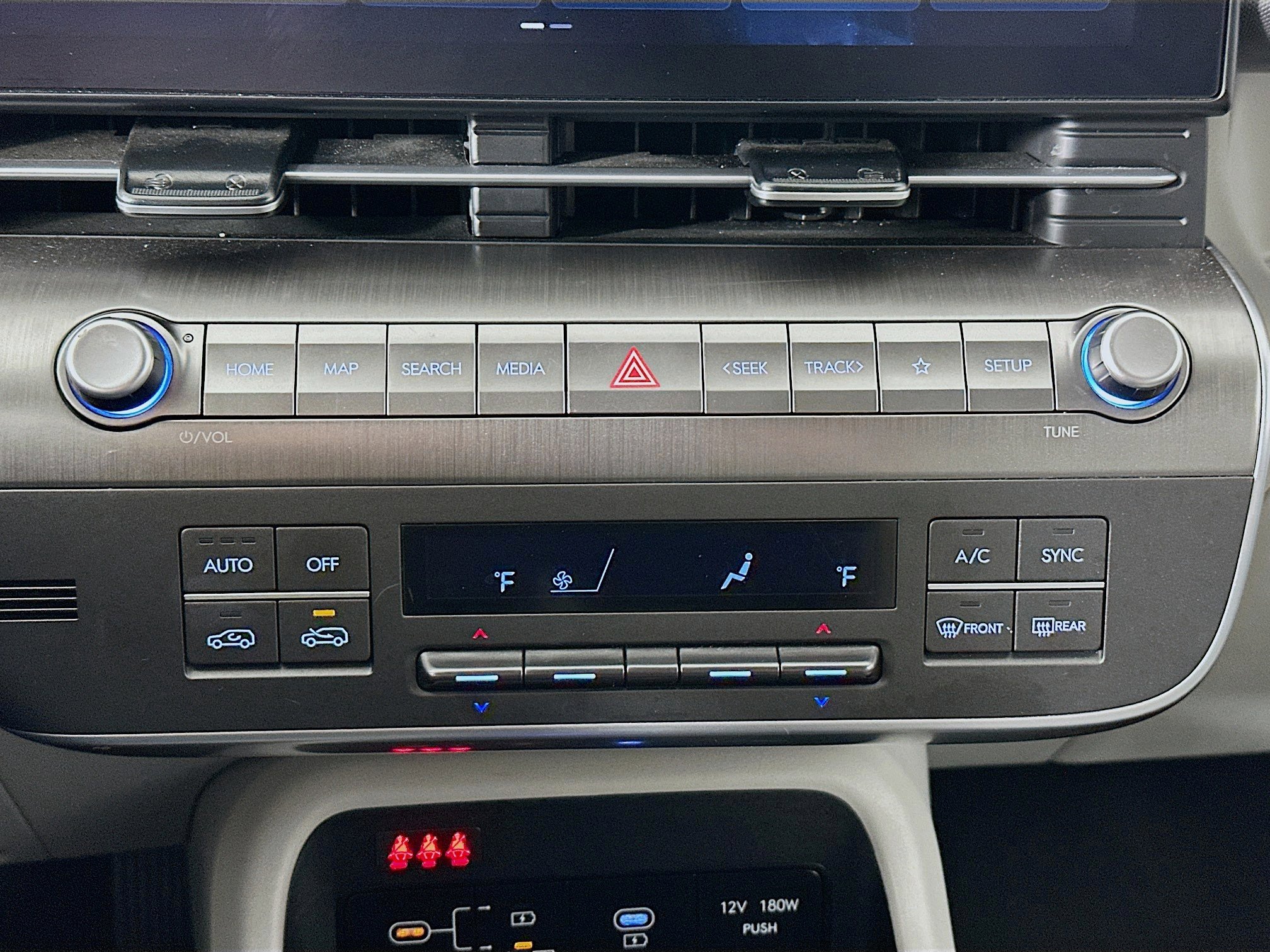 Used 2025 Hyundai Kona SEL image 23