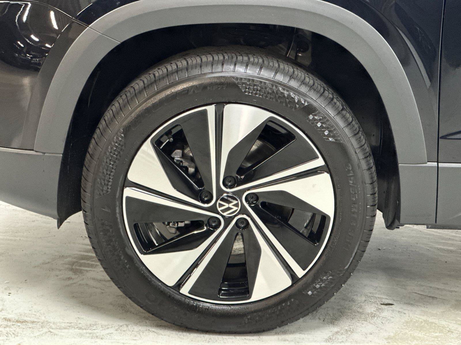 New 2026 Volkswagen Taos SE AWD/4WD image 24