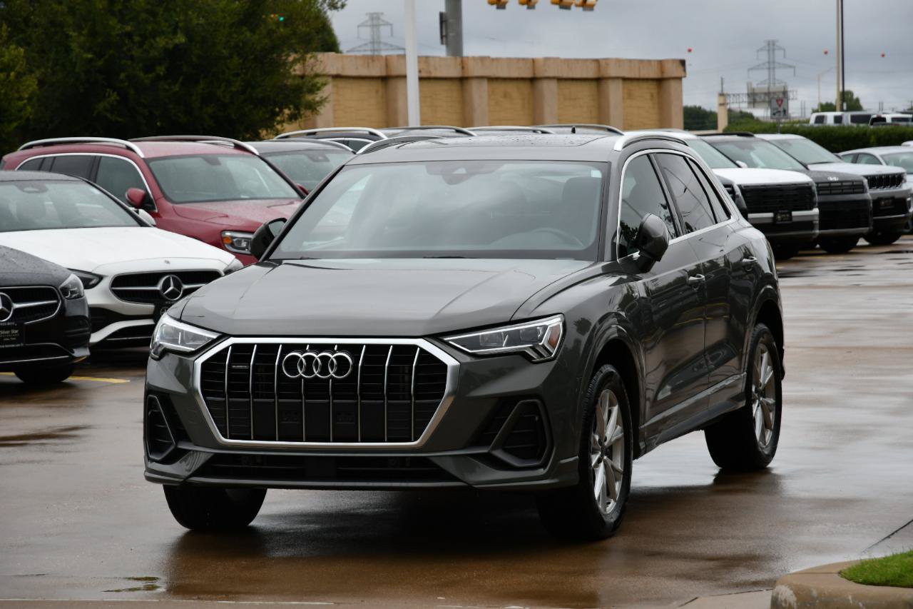 Used 2024 Audi Q3 2.0T Premium AWD/4WD image 2