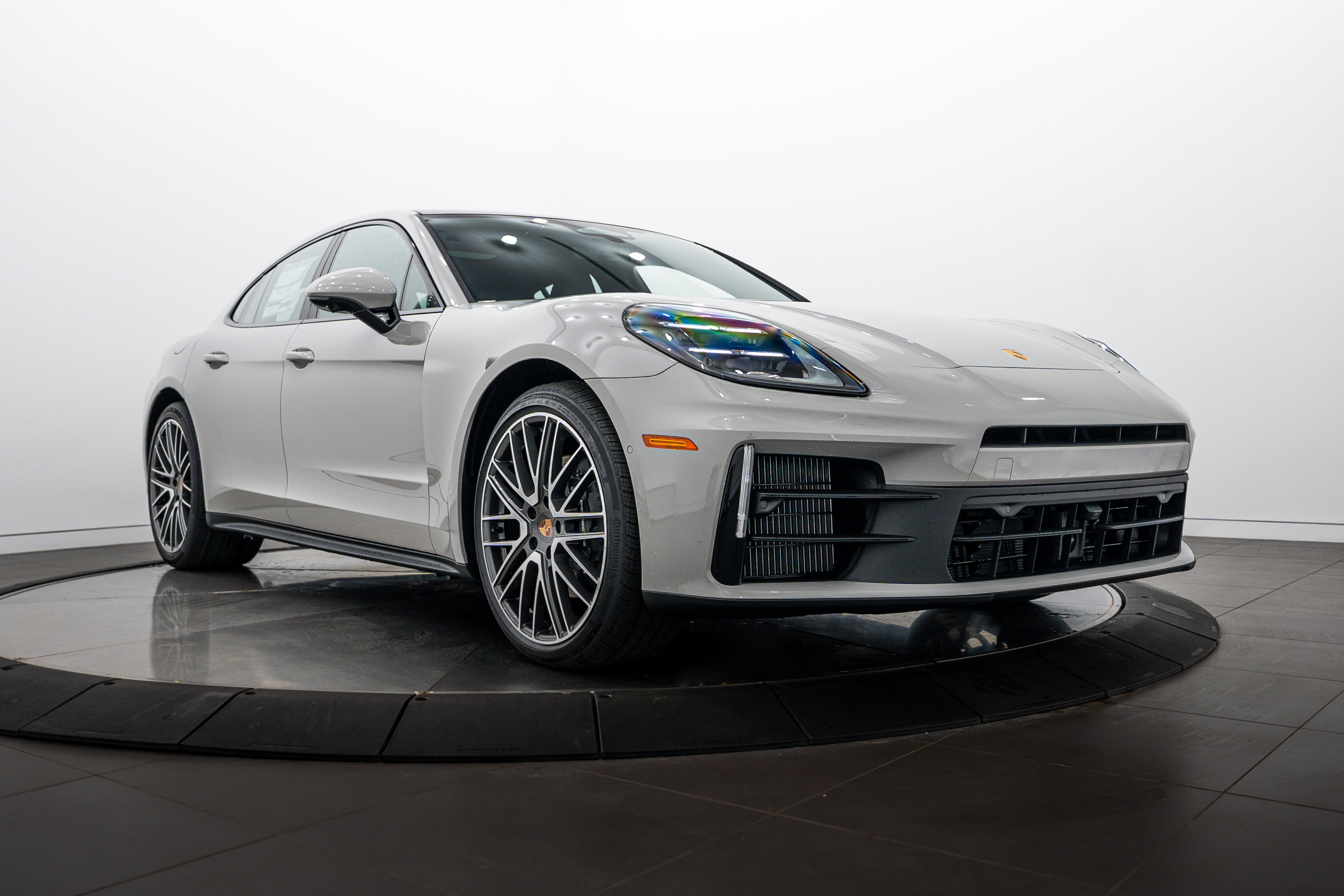 New 2026 Porsche Panamera 4 AWD/4WD image 9