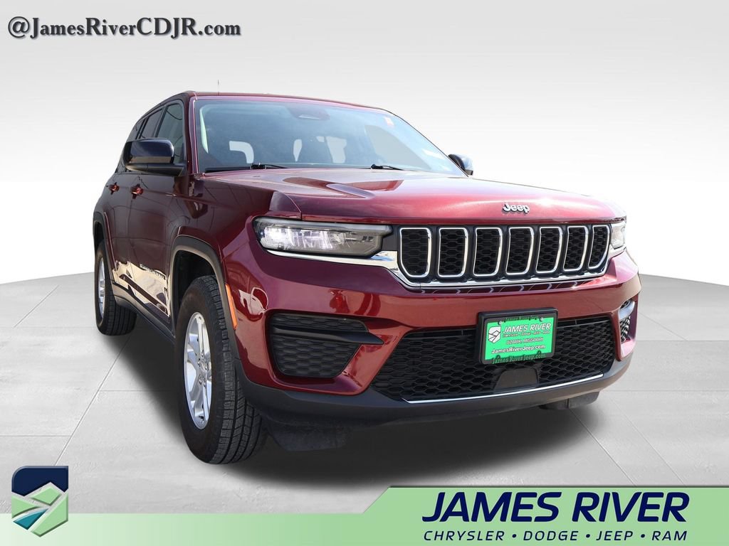 Used 2024 Jeep Grand Cherokee Laredo RWD image 6