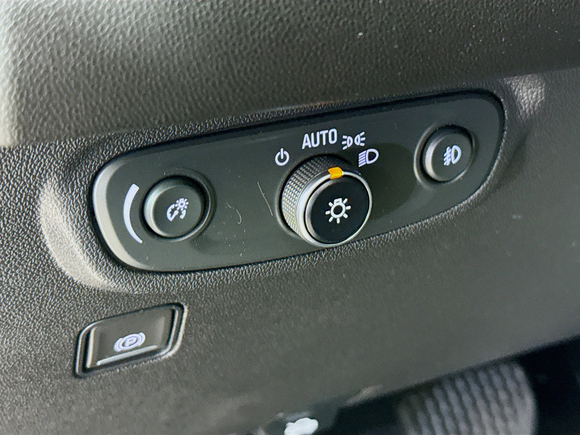 Used 2024 GMC Terrain AT4 image 9