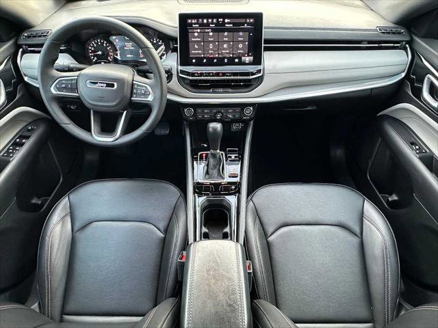 Used 2024 Jeep Compass Limited image 18