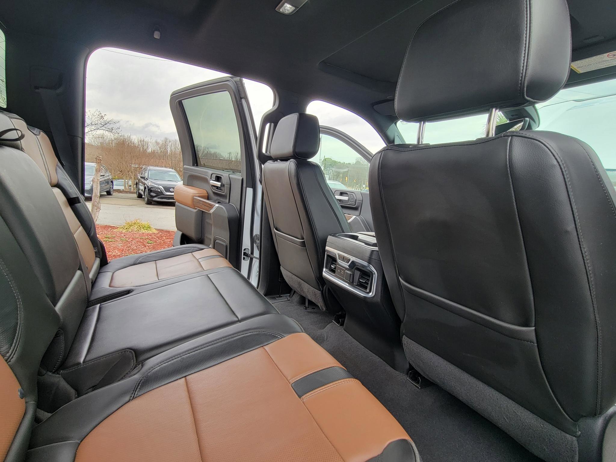 Used 2020 Chevrolet Silverado 3500 High Country image 45