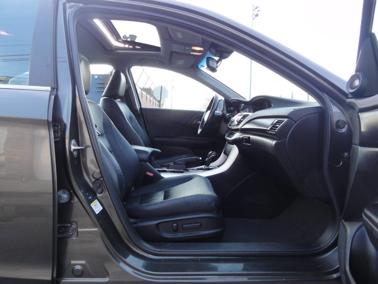 Used 2013 Honda Accord EX-L image 16