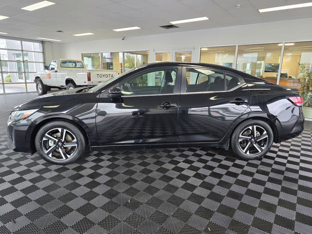 Used 2024 Nissan Sentra SV FWD image 6