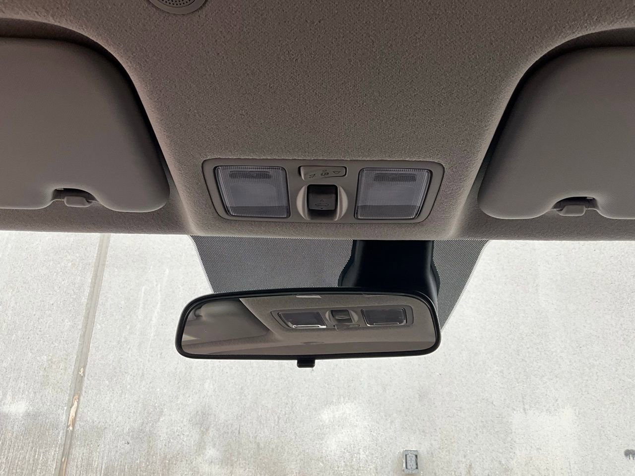 Used 2025 Hyundai Venue SEL image 15