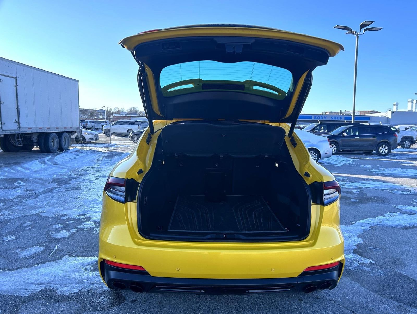 Used 2022 Maserati Levante Modena image 21