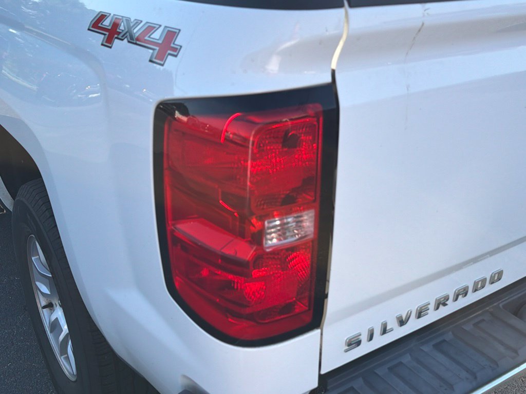 Used 2017 Chevrolet Silverado 1500 LT w/ Trailering Package AWD/4WD image 21