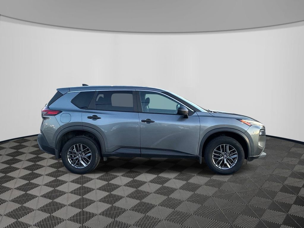 Used 2023 Nissan Rogue S AWD/4WD image 8
