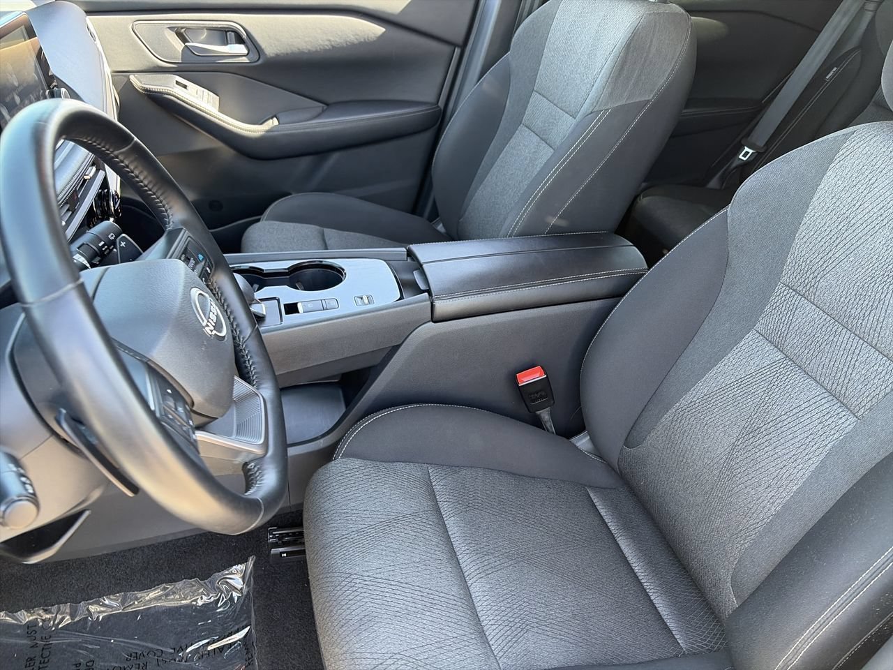 Used 2025 Nissan Rogue SV FWD image 19