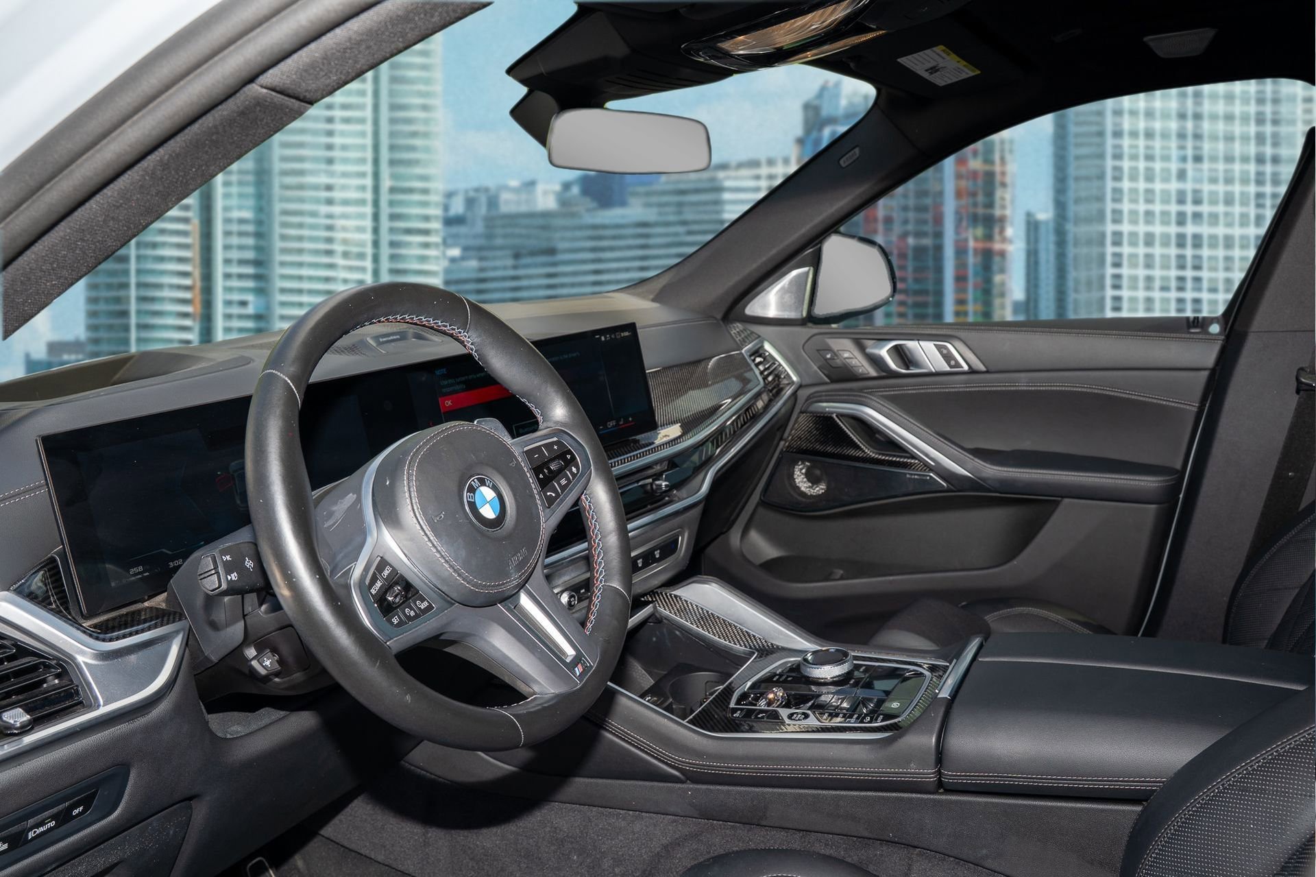 Used 2024 BMW X6 M60i w/ Dynamic Handling Package image 16